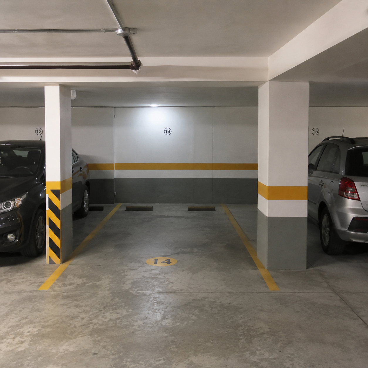 Cochera compacta en Barranco cerca a límite con Miraflores